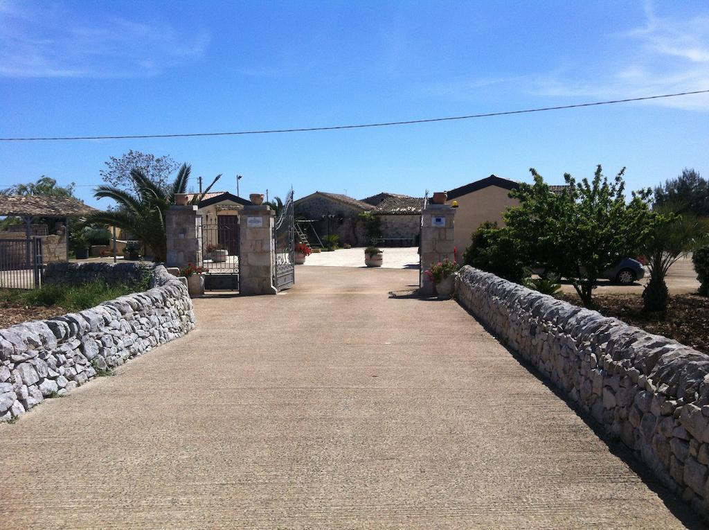 Вилла Oasi Di Cava Ispica Pietre Nere San Zagaria Экстерьер фото